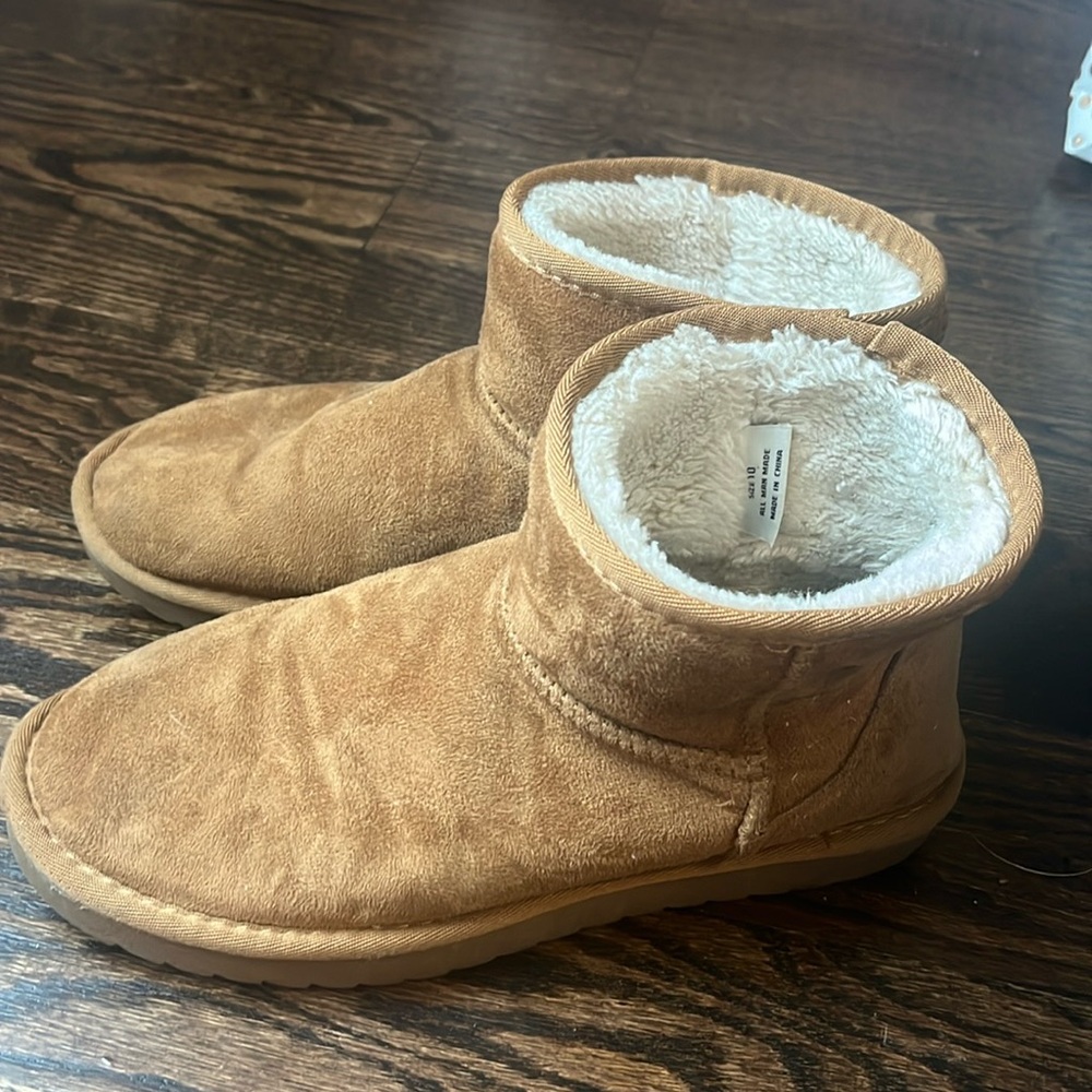 Cushionaire cozy ankle boot
